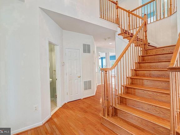 4th image of 14036 Albert Way