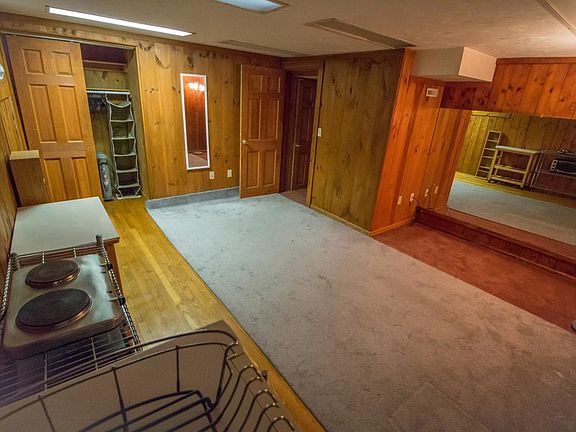 4th image of 397 Vfw Pkwy #1