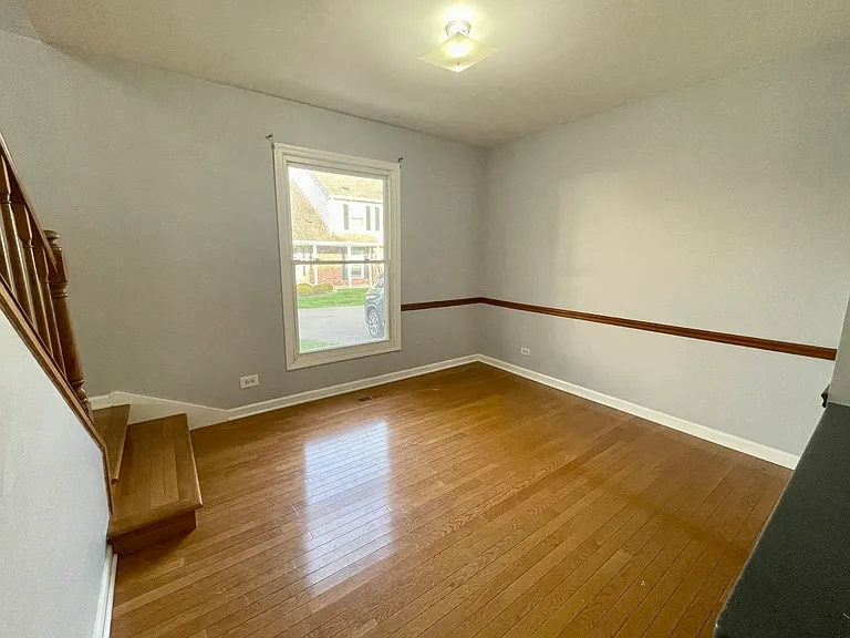 2760 College Hill Cir — Photo 6