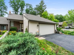 101 Viola Ct, Rolling Meadows, IL 60008