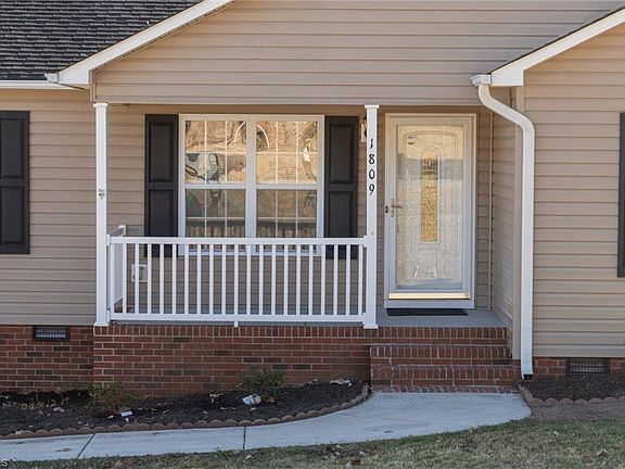 5th image of 1809 Augusta Dr