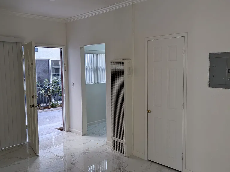 2230 E Ocean Blvd #19 — Photo 8