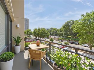 4 Horizon Rd APT 416, Fort Lee, NJ 07024