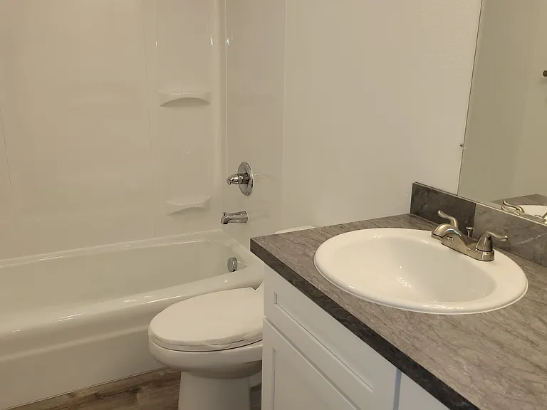 21800 SE Alder Dr #3 — Photo 3