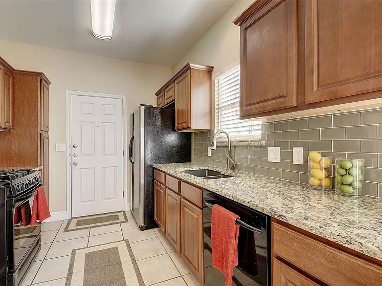 6011 Fairway St #2B — Photo 10