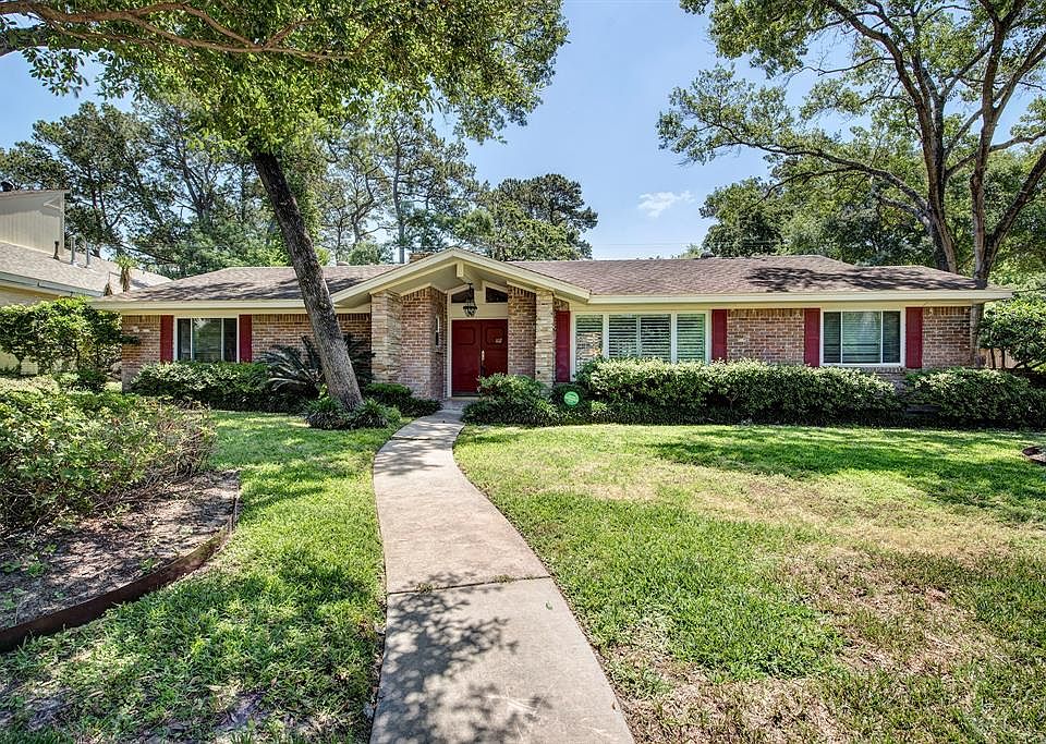 1st image of 102 Warrenton Dr