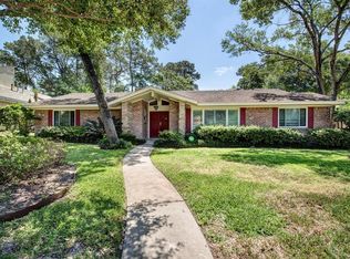 102 Warrenton Dr, Houston, TX 77024