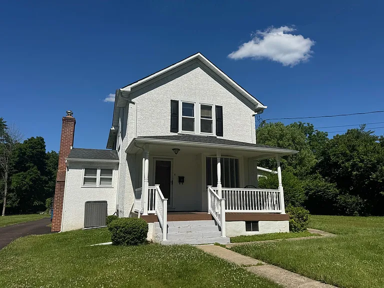 1131 Trewellyn Ave — Photo 1