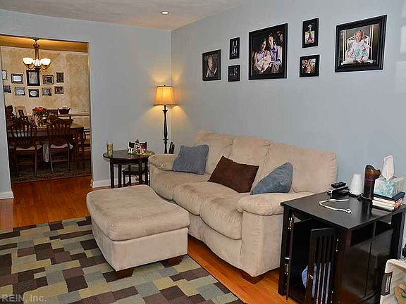 5th image of 224 Sierra Dr