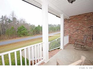 4257 Woodsbury Ln, Lincolnton, NC 28092