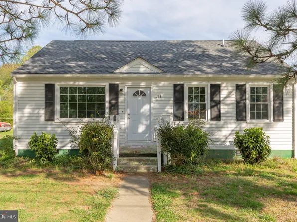 311 Locust Ave, Colonial Beach, VA 22443