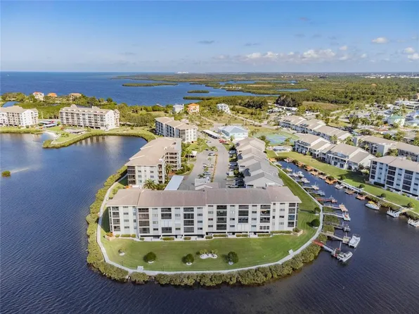 8150 Brent St APT 734, Port Richey, FL 34668
