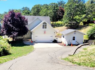 204 Heritage Loop, Roseburg, OR 97471