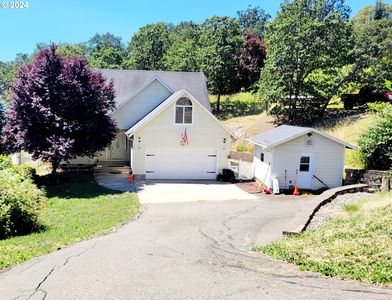 204 Heritage Loop, Roseburg, OR, 97471