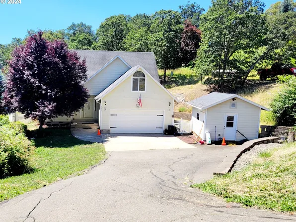 204 Heritage Loop, Roseburg, OR 97471