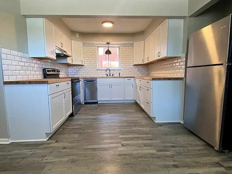 3501 Watson Rd — Photo 3
