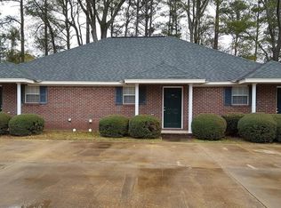5236 Main St, Millbrook, AL 36054