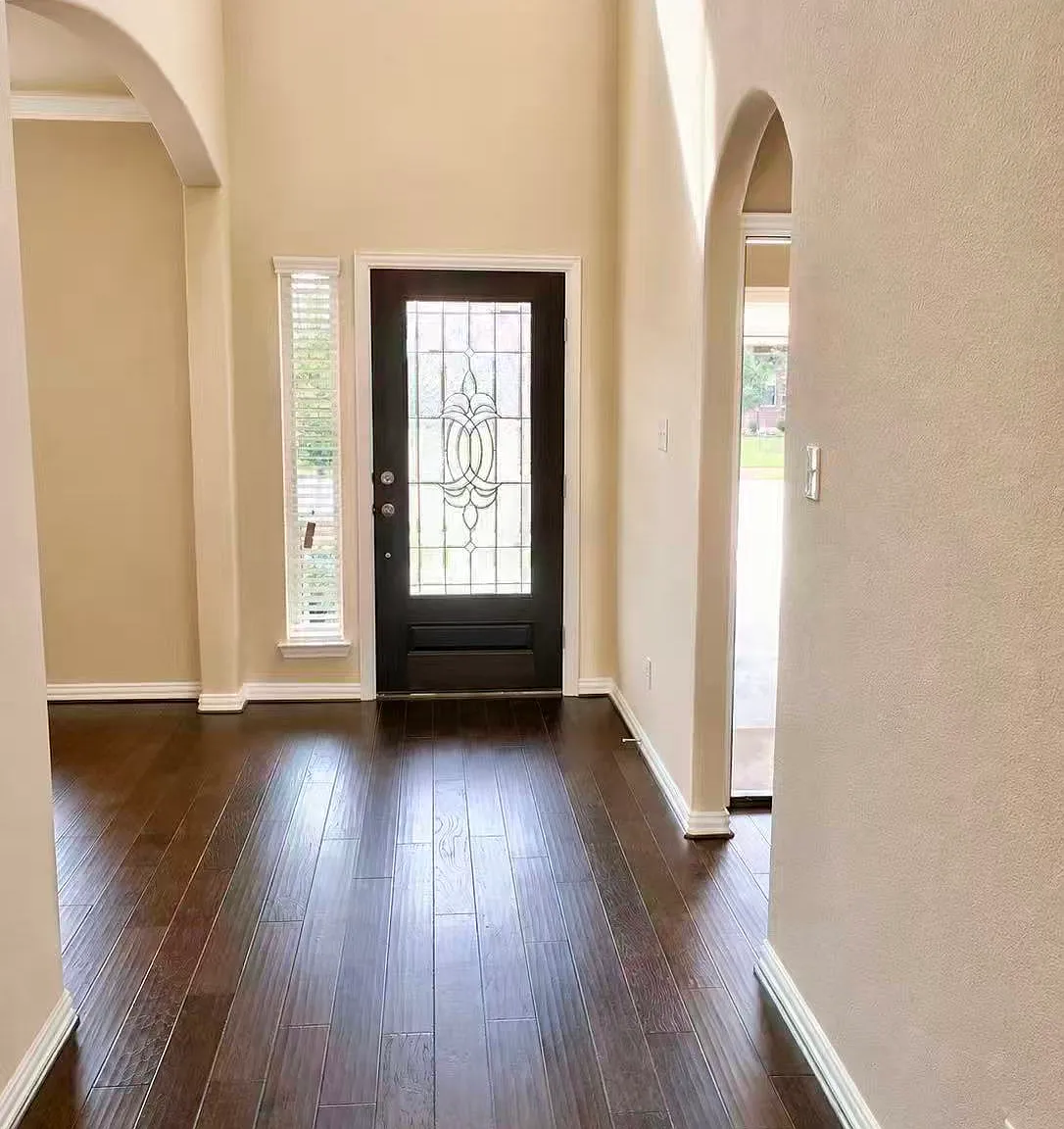 4 bed, 3.5 bath, 2704 sqft, $2,975 — Photo 4