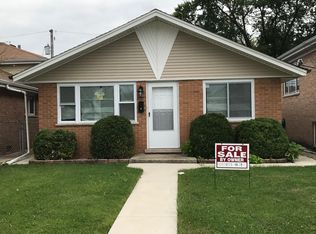 7716 Central Ave, Burbank, IL 60459