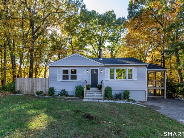 6 Blueberry Lane, New Milford, CT 06784