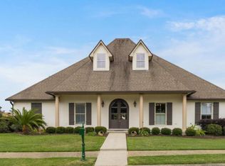 307 Shinnecock Hills Dr, Broussard, LA 70518