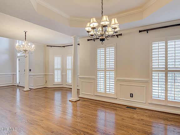 2nd image of 2170 Glen Cove Way