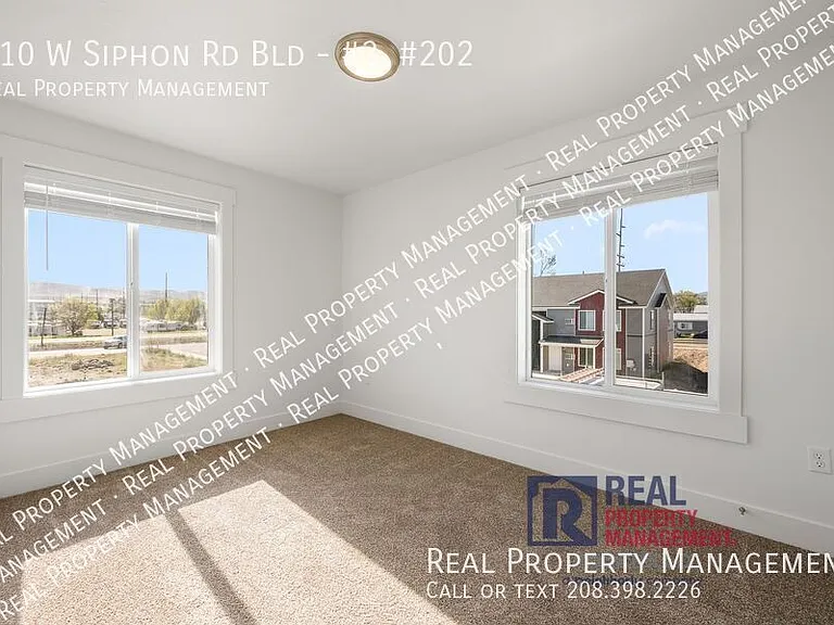 110 W Siphon Rd #BLD-202 — Photo 10