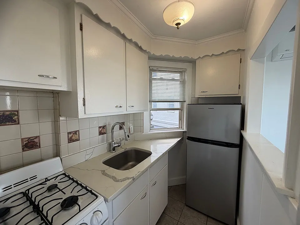 87 Winthrop Shore Dr #1