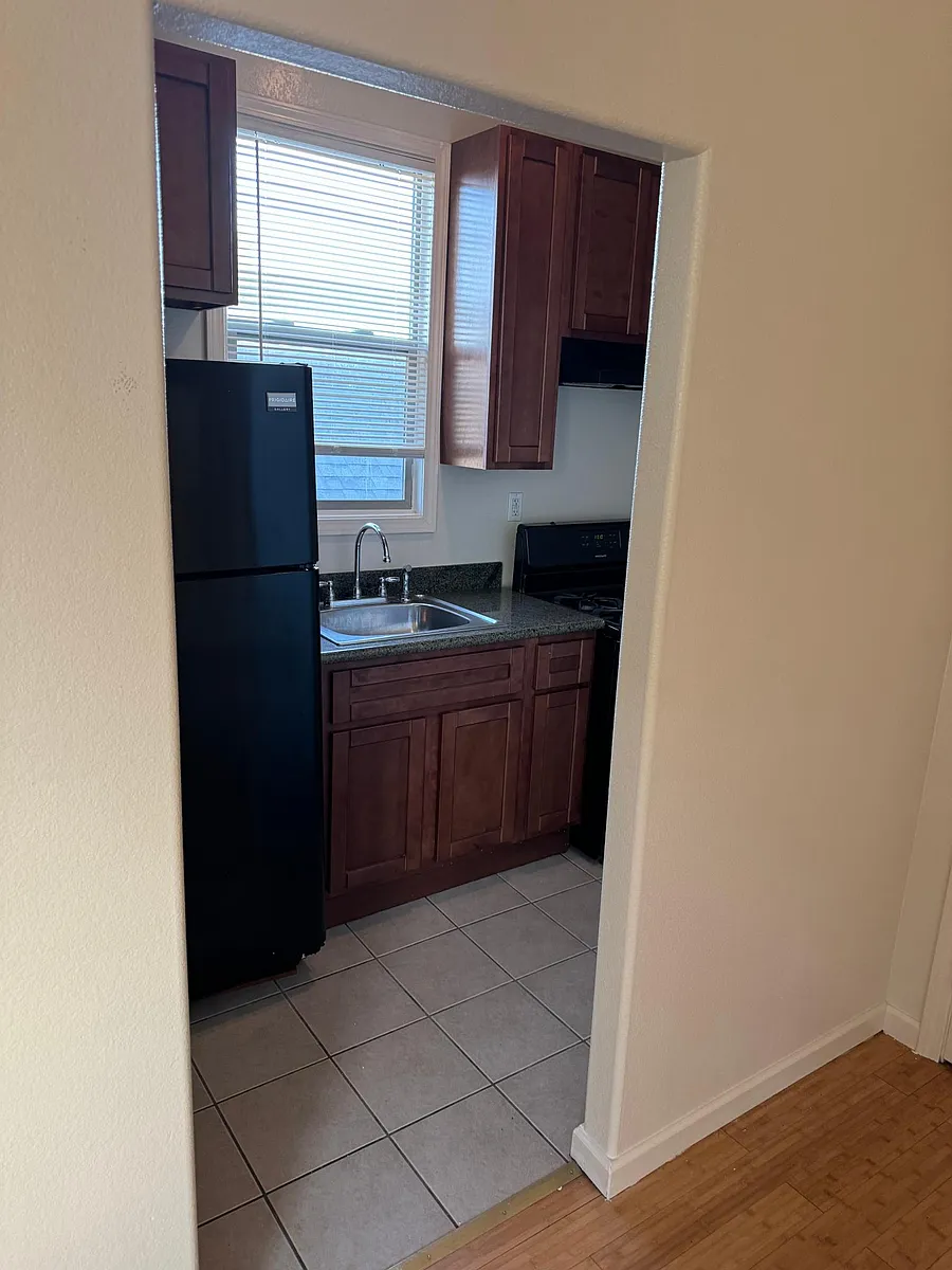 Building Photo - 506 Foothill Blvd #3