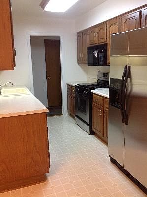4th image of 726 W Fitzhenry Ct