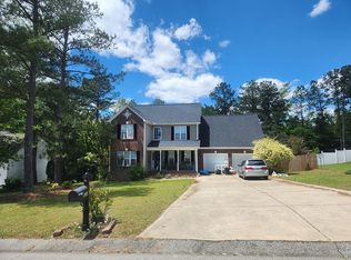 611 Yorkshire Dr, Cameron, NC 28326