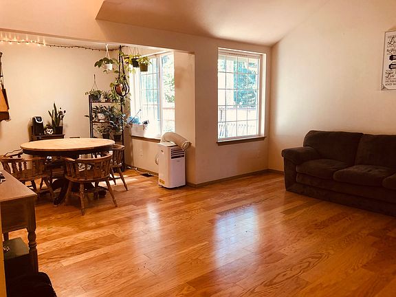 2nd image of 18122 Upland Dr SE