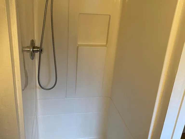 Cascade Dr — Photo 9