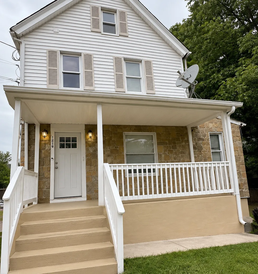 3 bed, $3,000 — Photo 1
