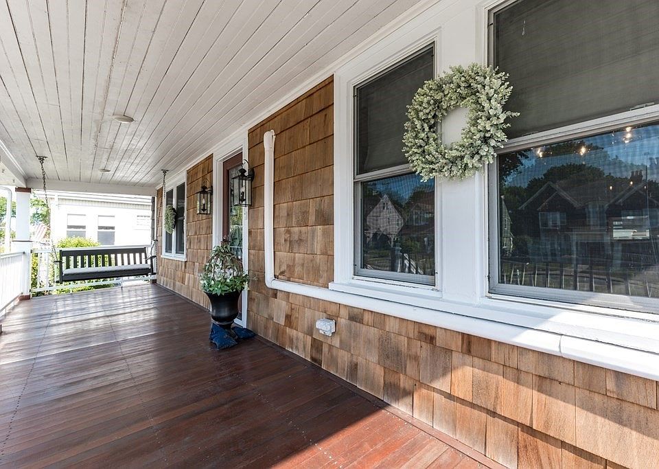 33 Huttleston Ave, Fairhaven, MA 02719 Zillow