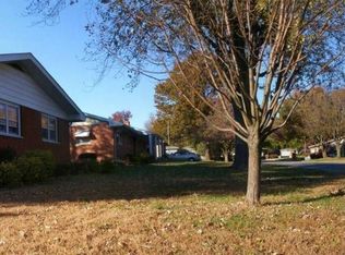 2417 Northridge Dr, Quincy, IL 62305