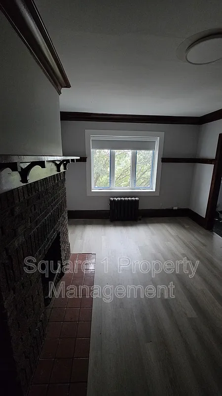 1 bed, 1.0 bath, $1,300 — Photo 2