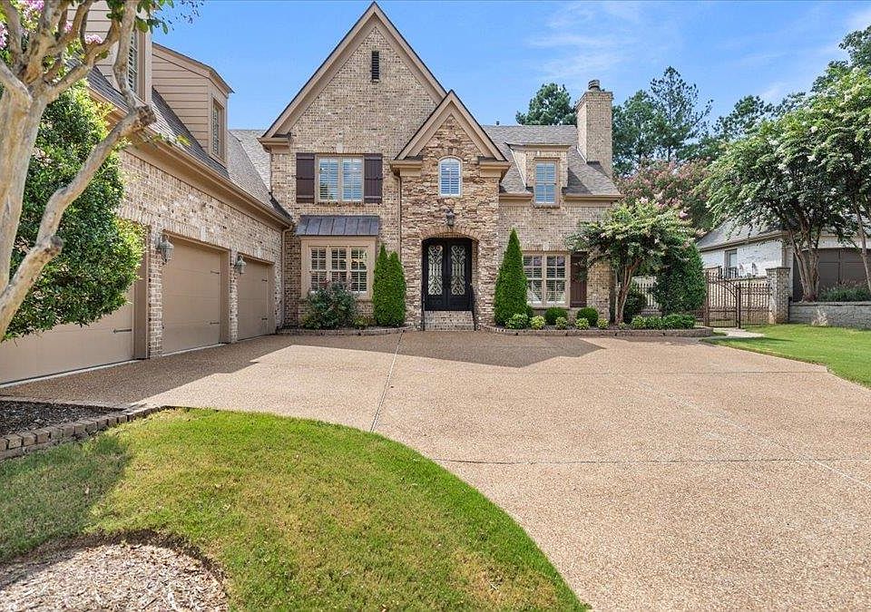 1st image of 2813 Bayhill Woods Cv