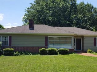 88 Teague Town Rd, Hickory, NC 28601
