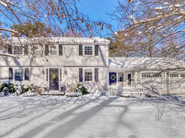 143 Gardner St, Hingham, MA 02043