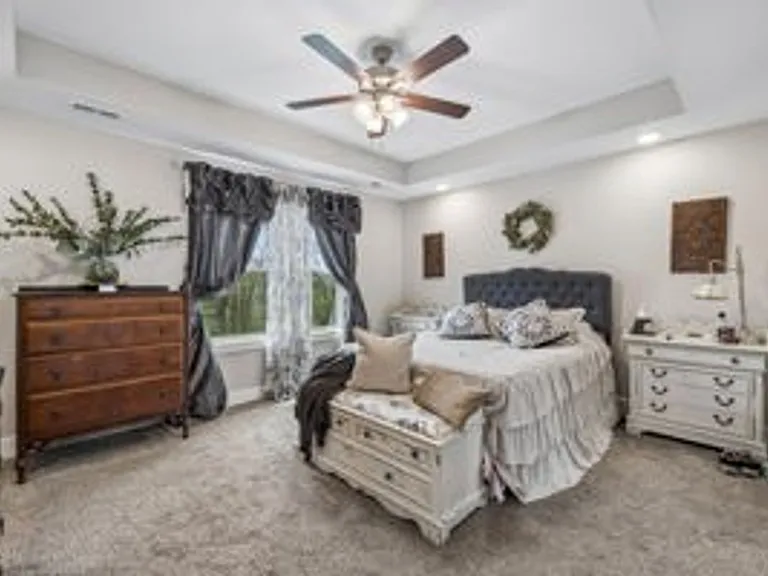 369 Frontier Dr — Photo 14