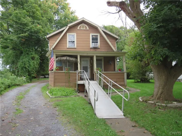 324 N Peterboro St, Canastota, NY 13032