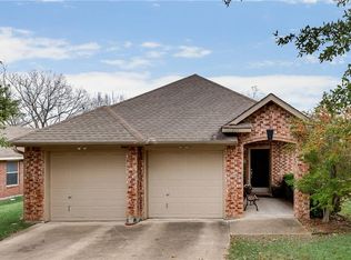 202 Alpine Dr, Desoto, TX 75115