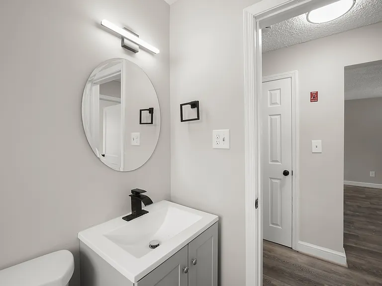 7520 Burgess Ln — Photo 14