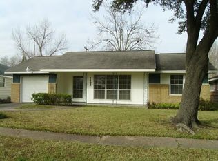 1105 Camden Rd, Pasadena, TX 77502