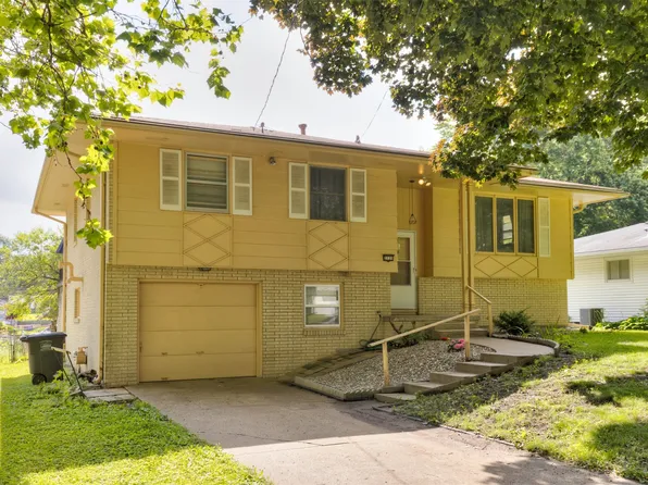 2735 64th St, Des Moines, IA 50322