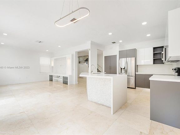 Super Spacious Eat-In Kitchen With Snack Court and Family Room