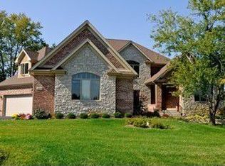 23504 N Owl Ct, Lake Barrington, IL 60010