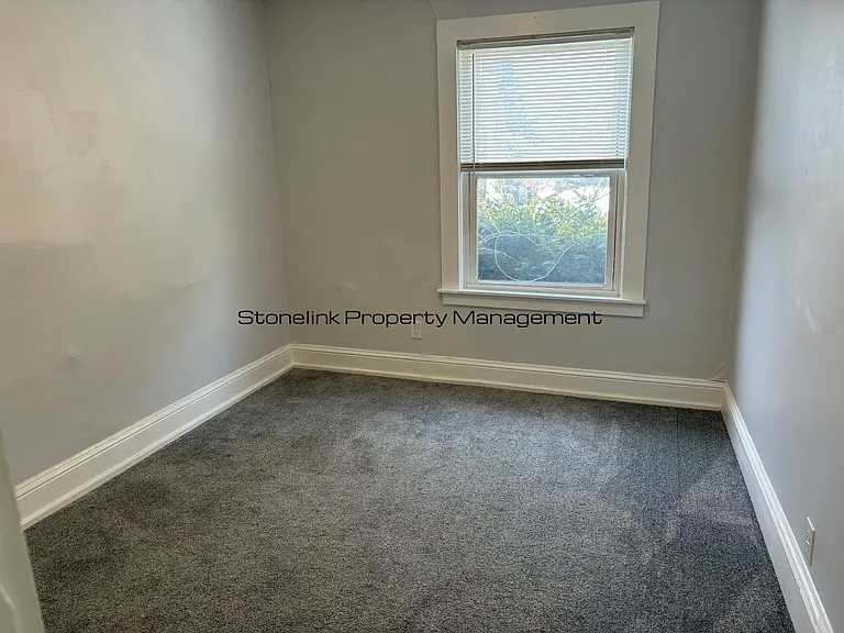 51 Wood Ave — Photo 4