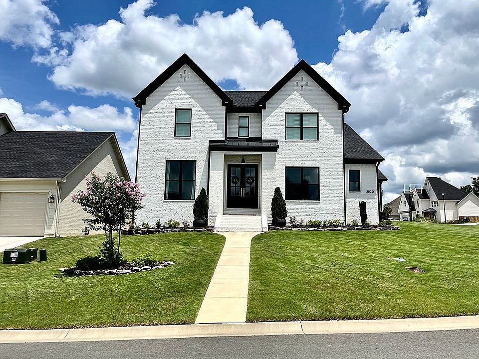 1st image of 3820 Carolina Dr